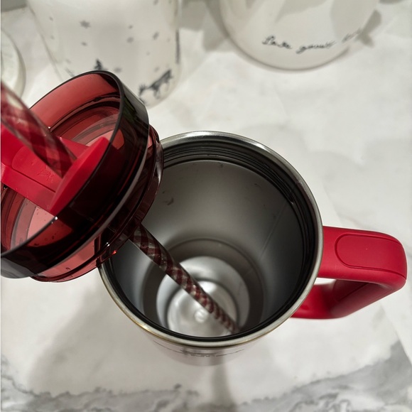 stanley 40oz quencher cup in scarlett tinsel - Picture 7 of 8